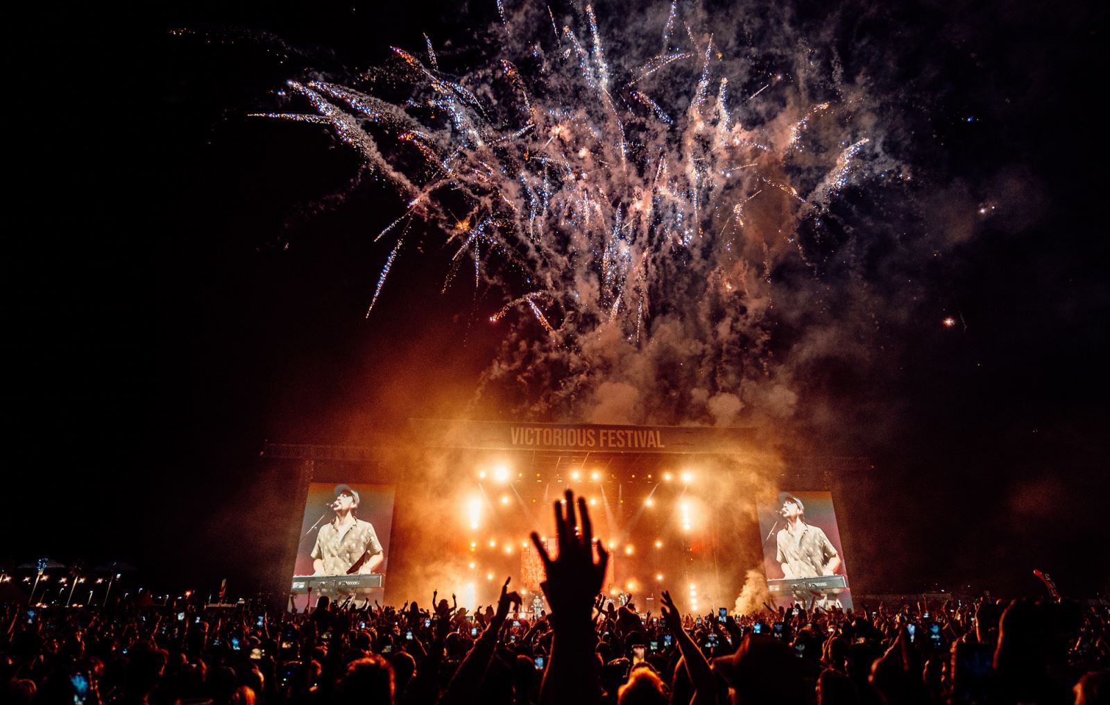 Fireworks above the Common Stage at Victorious Festival