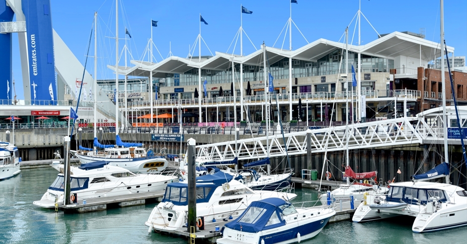 Gunwharf Quays - Shop / Shopping Centre in Portsmouth, Portsmouth ...